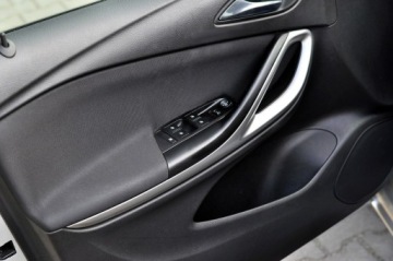 Opel Astra K Sports Tourer 1.0 Turbo 105KM 2017 Opel Astra Sports Tourer 1.0 105 KM Climatronic, zdjęcie 12