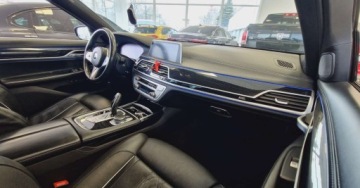 BMW Seria 7 G11-G12 Sedan Facelifting 3.0 740d 340KM 2021 BMW Seria 7 740d 340km X-drive M-pakiet Kamera 360stopni Dociagi drzwi 3.0, zdjęcie 19