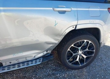 Jeep Grand Cherokee V 2023 Jeep Grand Cherokee 2023, 3.6L, 4x4, SUMMIT RESERVE, od ubezpieczalni 3.6, zdjęcie 8