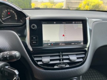 Peugeot 2008 I SUV Facelifting 1.2 PureTech 82KM 2018 Peugeot 2008 1.2 benzyna 82 KM zarejestrowany w PL zadbany mozliwa zam, zdjęcie 11