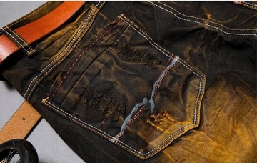 Męskie podarte dżinsy w stylu vintage