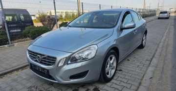 Volvo S60 II Sedan 1.6 D2 115KM 2011 Volvo S60 Bardzo bogata opcja i dobry stan samochodu 1.6 Diesel 115KM, zdjęcie 4