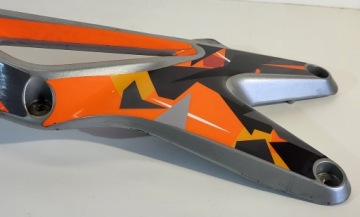 Задняя правая стойка рамы 64103002006 KTM 790 L DUKE 2018-2020r