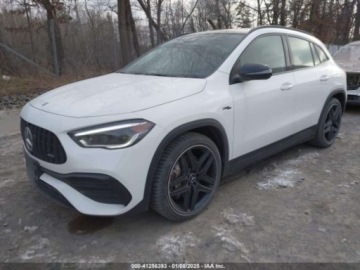 Mercedes GLA II 2022 Mercedes-Benz GLA amg 35, 2022r., 4x4, 2.0L 2.0 Benzyna 302KM, zdjęcie 1