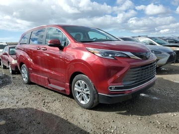 Toyota Sienna III 2022 Toyota Sienna Limited 2022 2.5l 2.5 Hybryda 245KM, zdjęcie 4