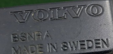 BLATNÍK LEVÝ PŘEDNÍ VOLVO XC 60 II