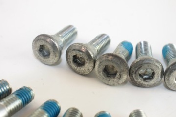 БОЛТЫ ПЕРЕДНЕГО ТОРМОЗНОГО ДИСКА DAELIM DAYSTAR 125 250