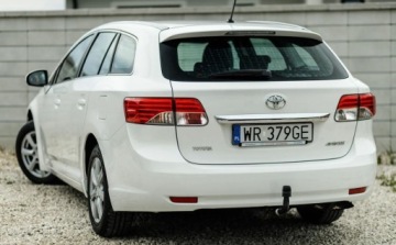 Toyota Avensis III Wagon Facelifting 1.8 Valvematic 147KM 2014 Toyota Avensis 1.8 benzyna 147KM LIFT po serwisie bezwypadkowy 1.8 Benzyna, zdjęcie 10