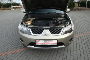 Mitsubishi Outlander II 2.0 DID DOHC 140KM 2007 Mitsubishi Outlander AWD 2.0DiD 140KM Manual 2007r, zdjęcie 20