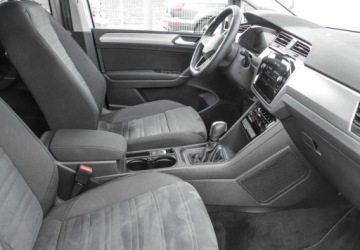 Volkswagen Touran III 1.5 TSI EVO 150KM 2024 Volkswagen Touran 1.5TSI 150KM Comfortline DSG, Kamera Cofania, Podgrzewan, zdjęcie 16