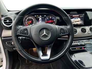 Mercedes Klasa E W213 Limuzyna 2.0 220d 194KM 2016 Mercedes-Benz Klasa E W213 Salon PL Automat Kamera Czujniki Pakiet Bu, zdjęcie 9