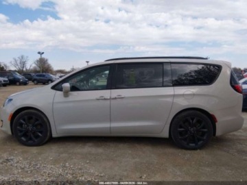 Chrysler Pacifica II 2020 Chrysler Pacifica Touring L Plus 2020 3.6 Benzyna 287KM, zdjęcie 1