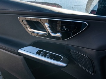 Mercedes GLC C254/X254 Coupe 2.0 300 258KM 2025 MERCEDES-BENZ GLC 300 4-Matic AMG Line 2.0 (258KM) 2025, zdjęcie 12