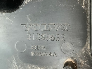 Ramka tablicy przednia VOLVO XC90 USA