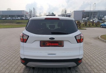 Ford Kuga II SUV Facelifting 1.5 EcoBoost 120KM 2017 Ford Kuga Przebieg 51.000 km - silnik 1,5 - 120 KM 1.5 Benzyna 120KM, zdjęcie 9