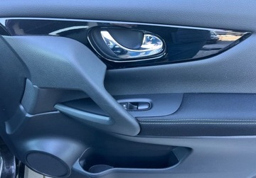 Nissan Qashqai II Crossover 1.6 DIG-T 163KM 2017 Nissan Qashqai 1.6Benz.163KM 6Bieg.Klimatr.Navi Kamera KEY BLUET.LEDY Opla, zdjęcie 9