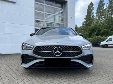 Mercedes CLA C118/X118 Coupe Facelifting 1.3 200 163KM 2025 MERCEDES-BENZ CLA 200 AMG Line 1.3 (moc 163 KM) 2025, zdjęcie 1