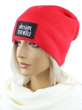 MODNA CZAPKA DAMSKA BEANIE Z NASZYWKĄ I POLAREM