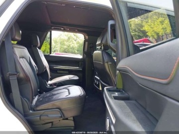 Ford Expedition III 2023 Ford Expedition Timberline 2023 3.5l 3.5 Benzyna 440KM, zdjęcie 13