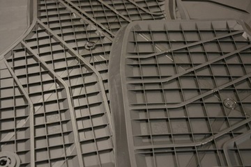 VOLKSWAGEN Passat B8 2014-... резиновые коврики