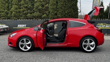 Opel Astra J Hatchback 5d 1.4 Turbo ECOTEC 140KM 2012 Opel Astra GTC, Udok. przebieg GWARANCJA 1.4 Benzyna 140KM, zdjęcie 16