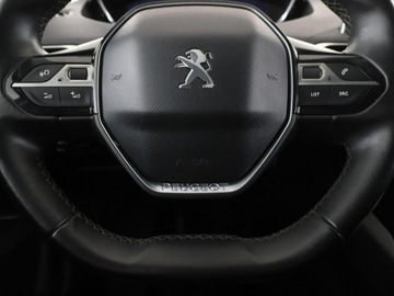 Peugeot 3008 I Crossover Facelifting 1.2 PureTech 130KM 2016 Peugeot 3008 półskóra virtual cocpit navi klima, zdjęcie 20