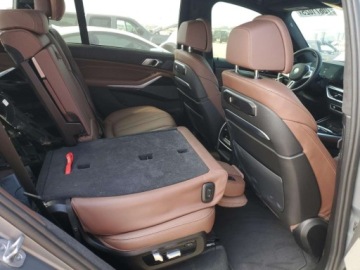 BMW X7 2024 BMW X7 M60i 2024 4.4l 4.4 Benzyna 523KM, zdjęcie 10