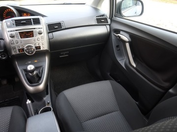 Toyota Verso Minivan 1.8 Valvematic 147KM 2009 Toyota Verso 1.8 Valvematic, 7 miejsc, Xenon, zdjęcie 7