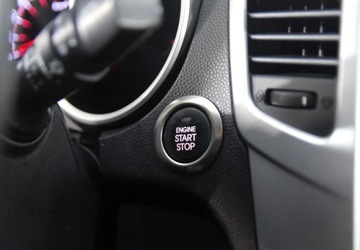 Kia Venga Mikrovan 1.6 DOHC CVVT 125KM 2014 Kia Venga 1.6 benzyna 125 KM 0 Kamera_Panorama-Grzane fotele 1.6 Benzyna, zdjęcie 19