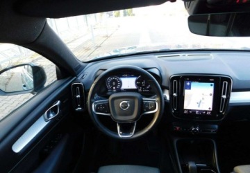 Volvo XC40 Crossover Plug-In Facelifting 1.5 T4 211KM 2023 Volvo XC 40 1,5T4 210KM z Gwarancja Bezwypadkowy Model 2024r 1.5 210KM, zdjęcie 7