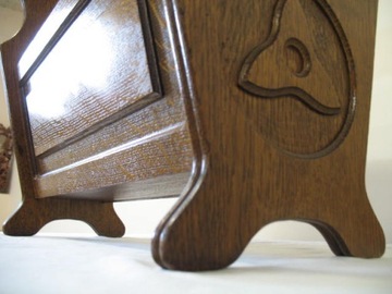 СТИЛЬНАЯ ПОДСТАВКА ДЛЯ ЦВЕТОВ НА ПОДСТАВКЕ ДЛЯ ГАЗЕТЫ КНИГА 26