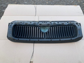 MASKA MŘÍŽKA PŘEDNÍ KAPOTY SKODA OCTAVIA 1 FACELIFT 9102 PĚKNÝ