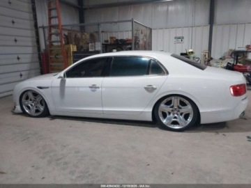 Bentley Continental II 2015 Bentley Flying Spur V8 2015 4.0 Benzyna 500KM, zdjęcie 2