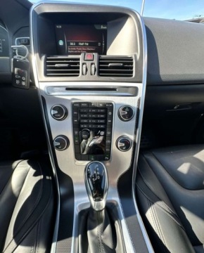 Volvo XC60 I SUV Facelifting 2.0 D4 DRIVE-E 190KM 2016 Volvo XC 60 Ocean Race, 2.0 Diesel 190KM, zdjęcie 8