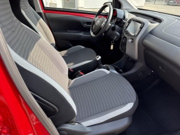 Toyota Aygo II Hatchback 3d Facelifting 1.0 VVT-i 72KM 2019 Toyota Aygo 1.0 VVT-i X-play II (2014-) 1.0 VVT-i, zdjęcie 6
