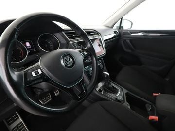 Volkswagen Tiguan II SUV 2.0 TSI 180KM 2017 Volkswagen Tiguan 4x4 DSG navi klima auto grzane, zdjęcie 13
