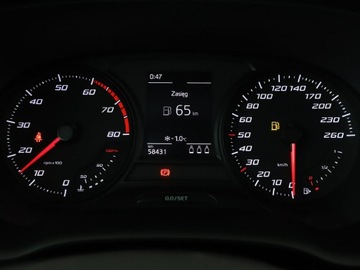 Seat Ateca SUV 1.0 EcoTSI Ecomotive 115KM 2017 Seat Ateca klimatyzacja czujniki parkowania, zdjęcie 21