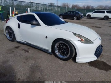 Nissan 370Z 2012 Nissan 370 Z Touring 2012 3.7 Benzyna 332KM, zdjęcie 6