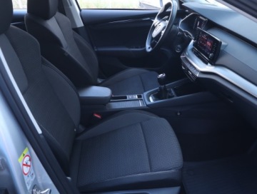 Skoda Octavia IV Kombi 2.0 TDI 115KM 2022 Skoda Octavia 2.0 TDI, 1. Właściciel, Serwis ASO, zdjęcie 8