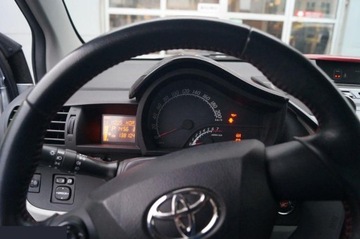 Toyota iQ 2011 Toyota iQ 1.33 Plus CVT 98KM 2011r FV23%, zdjęcie 9