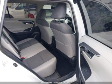 Toyota 2023 Toyota RAV4 2023r., XLE, od ubezpieczalni 2.5 Benzyna 203KM, zdjęcie 9