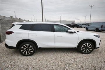 Chery Tiggo 8 SUV PHEV 1.5 T-GDI DHE 279KM 2025 CHERY TIGGO 8 Prestige Super Hybrid 1.5 T-GDI 279KM 7os. 2025, zdjęcie 3