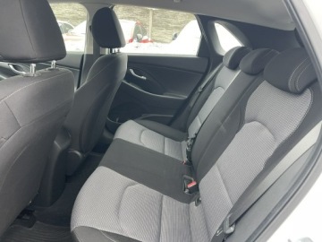 Hyundai i30 III Hatchback Facelifting 1.5 DPI 110KM 2022 Hyundai i30 1.5l Klimatyzacja czujniki park., zdjęcie 9