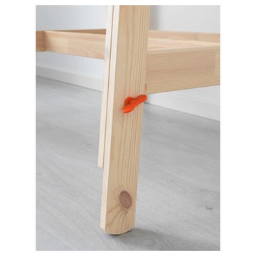 РЕГУЛИРУЕМЫЙ ДЕРЕВЯННЫЙ ДЕТСКИЙ СТОЛ FLISAT