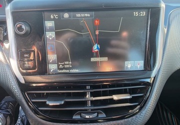 Peugeot 2008 I SUV 1.2 PureTech 110KM 2015 Peugeot 2008 1.2 Benzyna 110KM, zdjęcie 10