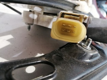 BMW 3 E91 ZVEDÁK SKEL LEVÝ PŘEDNÍ 6 PIN