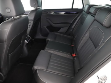 Skoda Superb III Scout 2.0 TDI SCR 200KM 2023 Skoda Superb L&amp;K ! Kamera 360 ! Tempomat Adaptacyj, zdjęcie 7