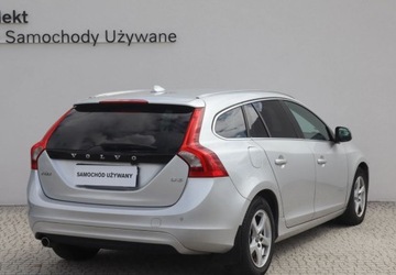 Volvo V60 I Kombi Facelifting 2.0 D3 DRIVE-E 150KM 2016 Volvo V60 2.0 150KM SUMMUM 2 Wlasciciel Serwisowany 2.0 Diesel 150KM, zdjęcie 5