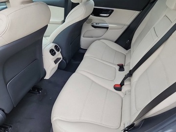 Mercedes GLC C254/X254 2025 GLC 200 d 4-Matic Avantgarde 2.0 (163KM) 2025, zdjęcie 8