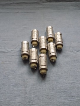 KONDENSATOR ELEKTROLITYCZNY 470 uF 40V (ELWA)